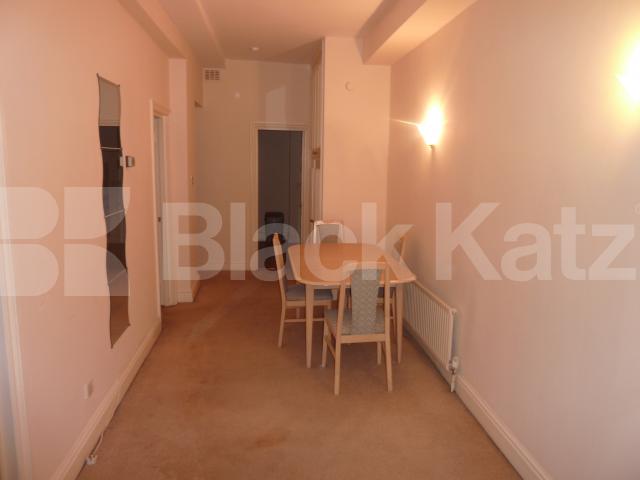 			NEW INSTRUCTION & NEAR REGENTS PARK!, 1 Bedroom, 1 bath, 1 reception Flat			 Nottingham Place, BAKER STREET 